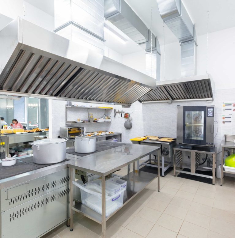 professional-kitchen-min